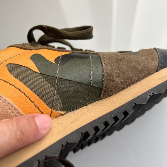 VALENTINO GARAVANI ROCKRUNNER CAMOUFLAGE SNEAKERS - Picture 4 of 12